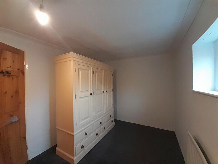 2 Bedroom Cottage To Rent In West End Place, Ingham, Lincoln, LN1