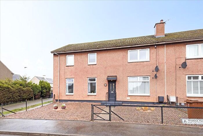 3 Bedroom Flat For Sale In Forthview Crescent, Danderhall, EH22