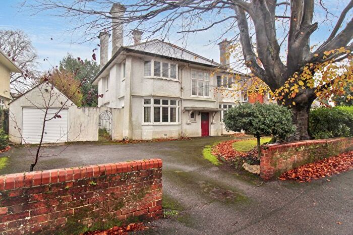 6 Bedroom Detached House For Sale In Roslin Road, Talbot Woods, BH3