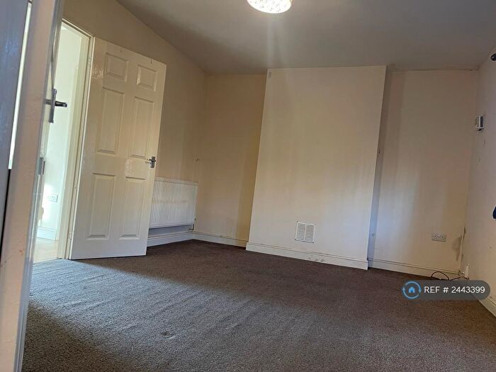 3 Bedroom End Of Terrace House To Rent In Bede Road, Nuneaton, CV10