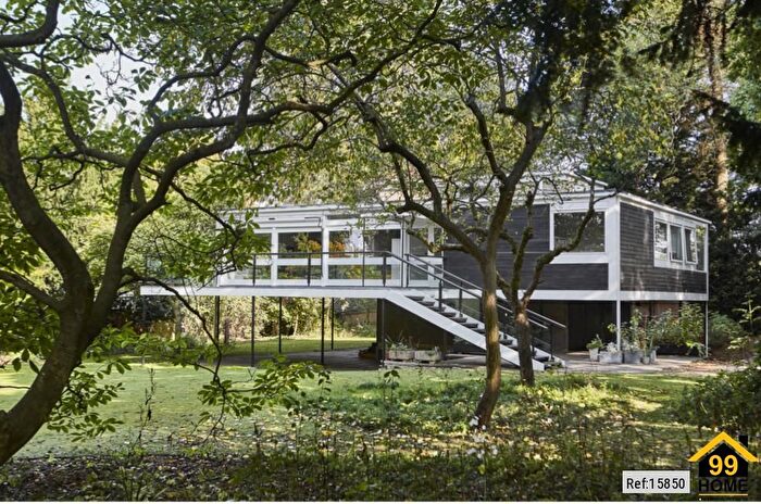 3 Bedroom Detached House For Sale In Hendon Avenue, London, United Kingdom, N3