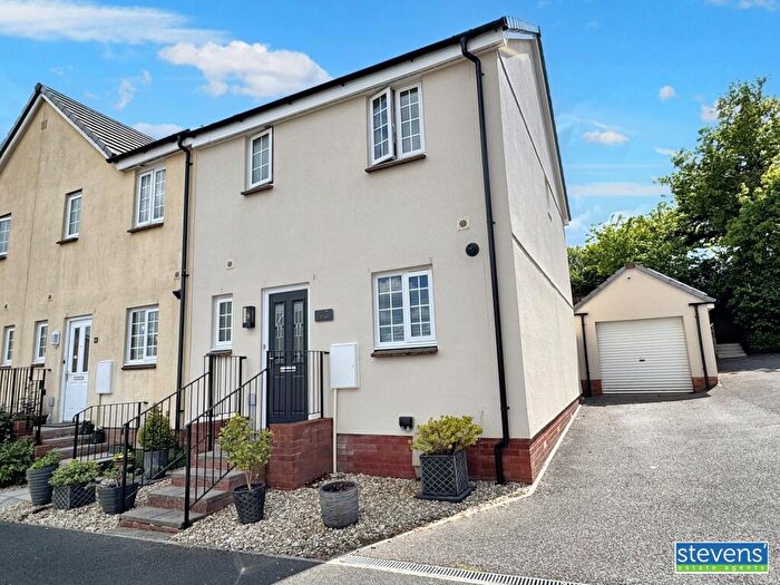 3 Bedroom End Of Terrace House For Sale In Sterlings Way, Okehampton, Devon, EX20