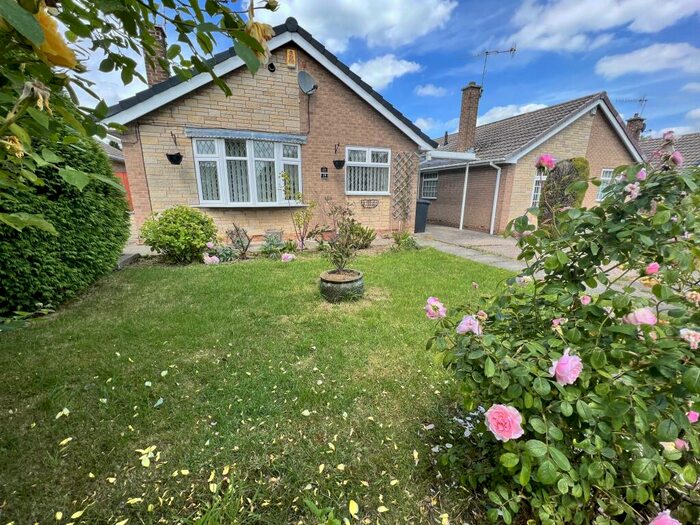 2 Bedroom Bungalow To Rent In Hucklow Avenue, Inkersall, Chesterfield, S43