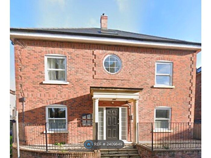 2 Bedroom Flat To Rent In Stuart Road, High Wycombe, HP13