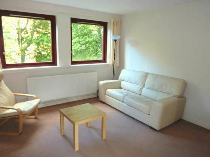 2 Bedroom Flat To Rent In New Johns Place, Edinburgh, EH8