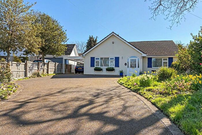 3 Bedroom Detached Bungalow For Sale In Verwood, BH31