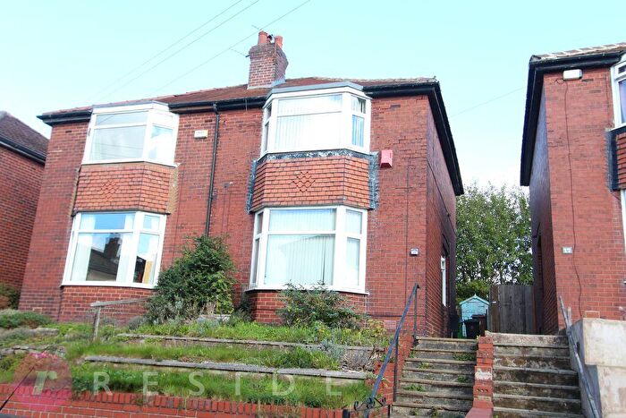 2 Bedroom Semi-Detached House For Sale In Sandfield Road, Kingsway, Rochdale, OL16