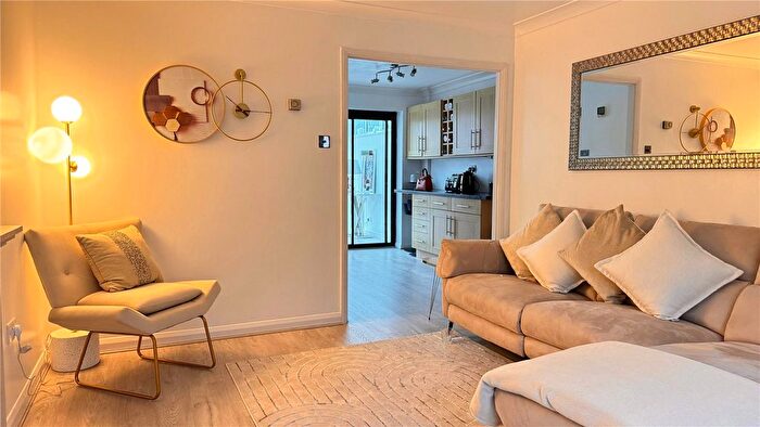 1 Bedroom Semi-Detached House To Rent In Lindsey Road, Uxbridge, Bp, UB9