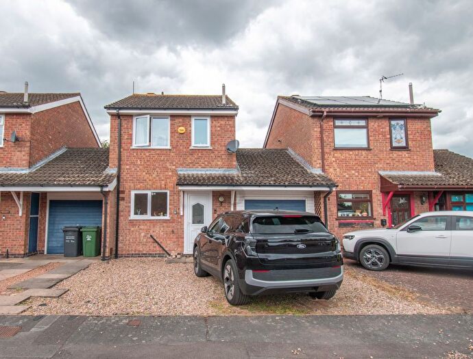 2 Bedroom Link Detached House For Sale In Elliott Drive, Thurmaston, LE4