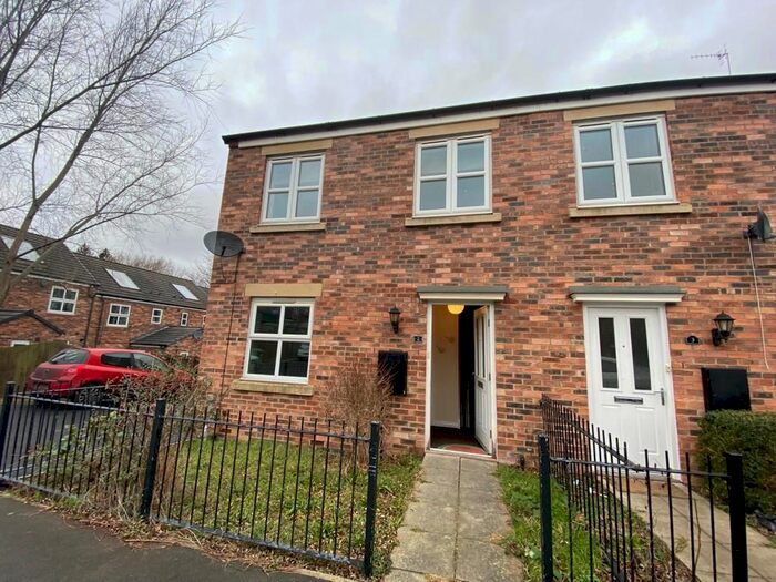 3 Bedroom End Of Terrace House To Rent In Walcher Grove, Gateshead, NE8