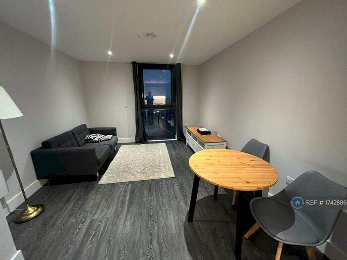 1 Bedroom Flat To Rent In Hallmark Tower, Manchester, M4