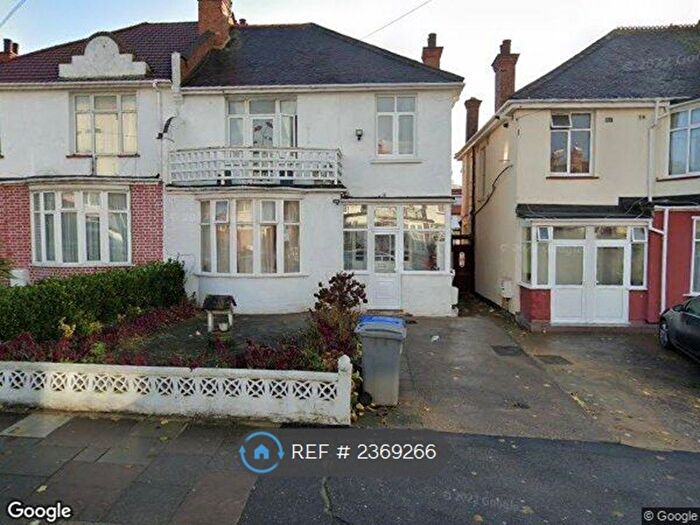 4 Bedroom Semi-Detached House To Rent In Flamsted Avenue, Wembley, HA9