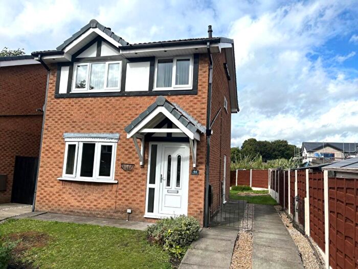 3 Bedroom Detached House To Rent In Woodhill Fold, Bury, BL8