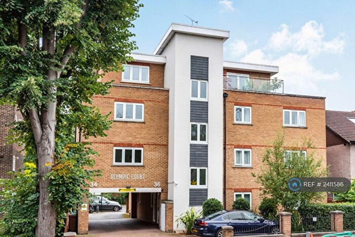 1 Bedroom Flat To Rent In Olympic Court, New Malden, KT3