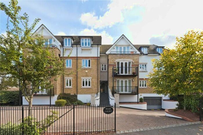 2 Bedroom Flat To Rent In Thames Street, Weybridge, KT13