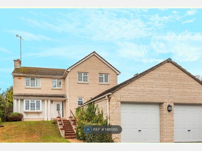 4 Bedroom Detached House To Rent In Whitecross Drive, Weymouth, DT4