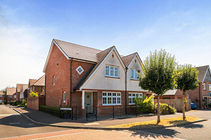 3 Bedroom Semi-Detached House For Sale In Corn Croft Lane, Devizes, SN10
