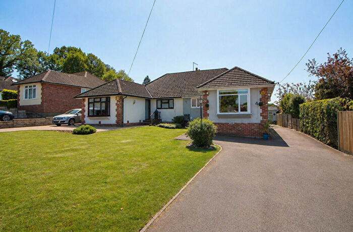 5 Bedroom Semi-Detached Bungalow For Sale In Bulls Copse Lane, Lovedean, PO8