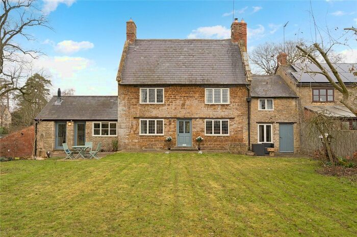4 Bedroom Semi-Detached House For Sale In Sulgrave Road, Culworth, Banbury, OX17