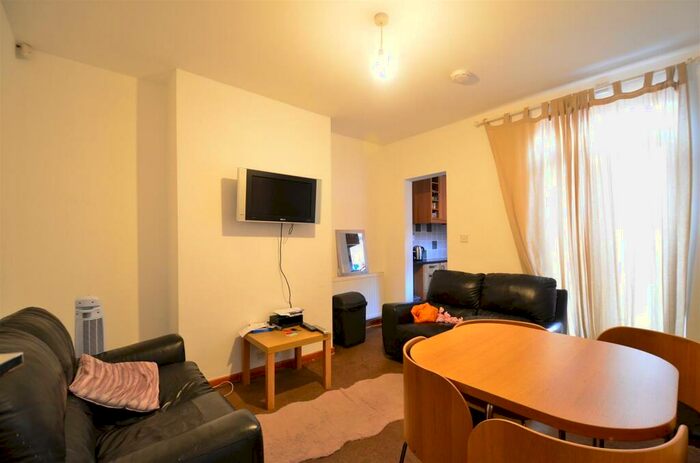 4 Bedroom Terraced House To Rent In St. Stephens Road Selly Oak, B29