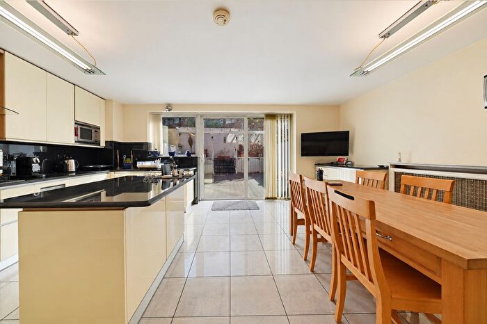 4 Bedroom Terraced House For Sale In Norfolk Crescent, London, W2