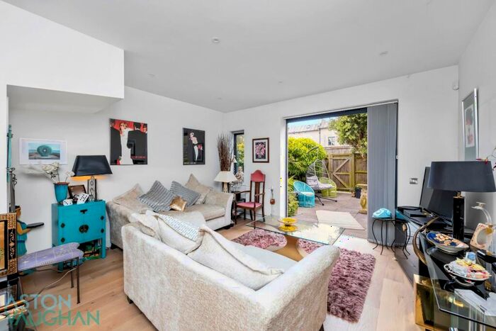 2 Bedroom Semi-Detached House For Sale In Bristol Gardens, Brighton, BN2