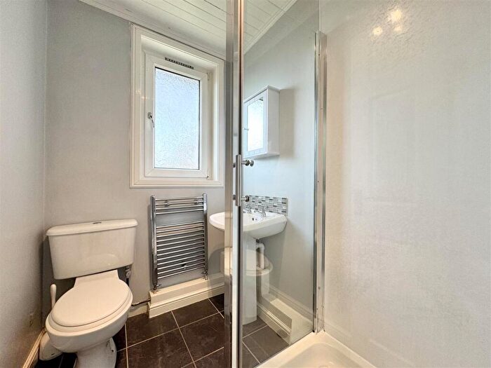 1 Bedroom Flat For Sale In Clyde Terrace, Bothwell, Glasgow, G71