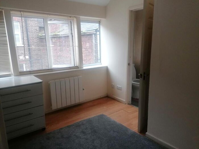 Studio To Rent In Flat D, - Cardigan Street, Luton, LU1