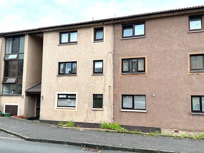 3 Bedroom Flat To Rent In Overton Crescent, Denny, FK6