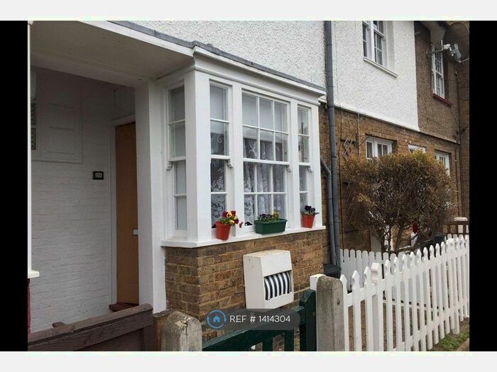 3 Bedroom Terraced House To Rent In Mellitus Street, London, W12