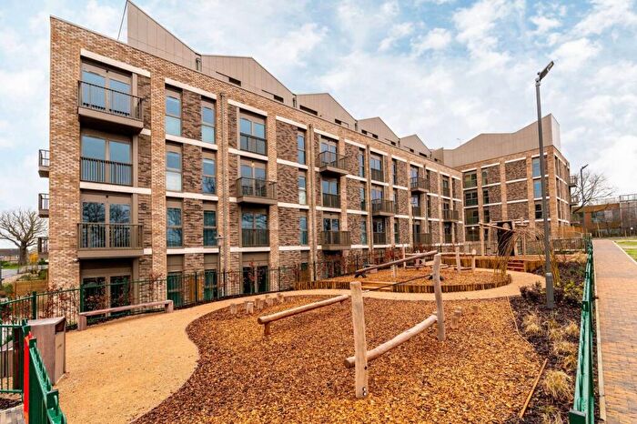 1 Bedroom Flat To Rent In The Oakgate, Leatherhead, KT22