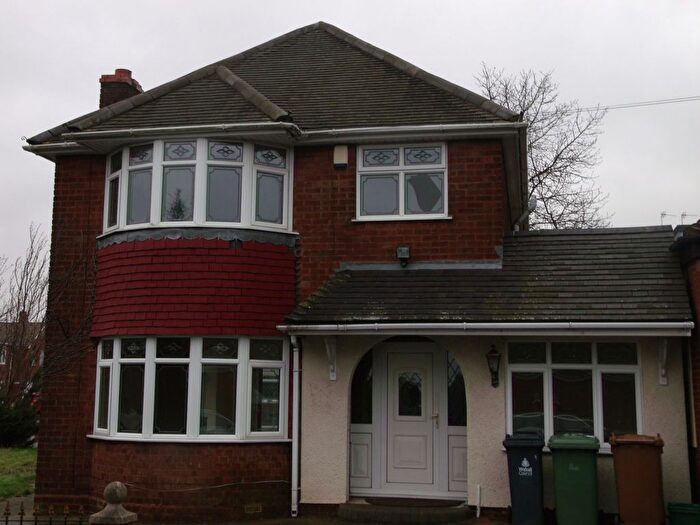 3 Bedroom Detached House To Rent In St Marks Road, Shire Oak, Walsall, WS8