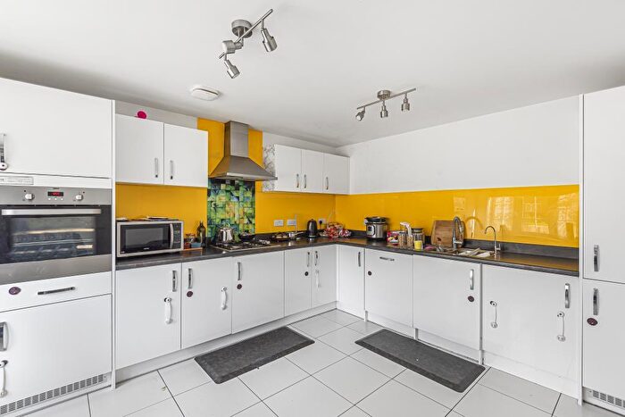 4 Bedroom Semi Detached House To Rent In Didcot, Oxfordshire, OX11