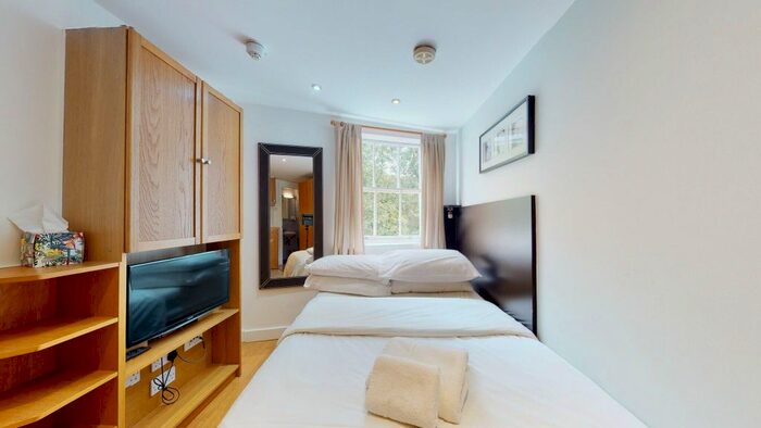 Studio To Rent In Cartwright Gardens, London, WC1H