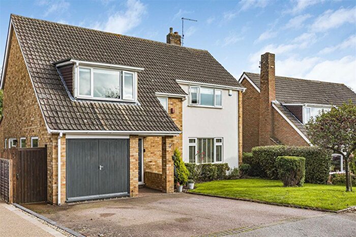 4 Bedroom Detached House For Sale In Mandeville Road, Hertford, SG13
