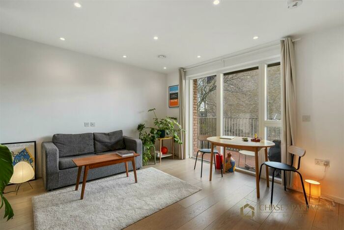 1 Bedroom Apartment To Rent In New North Road, London, N1
