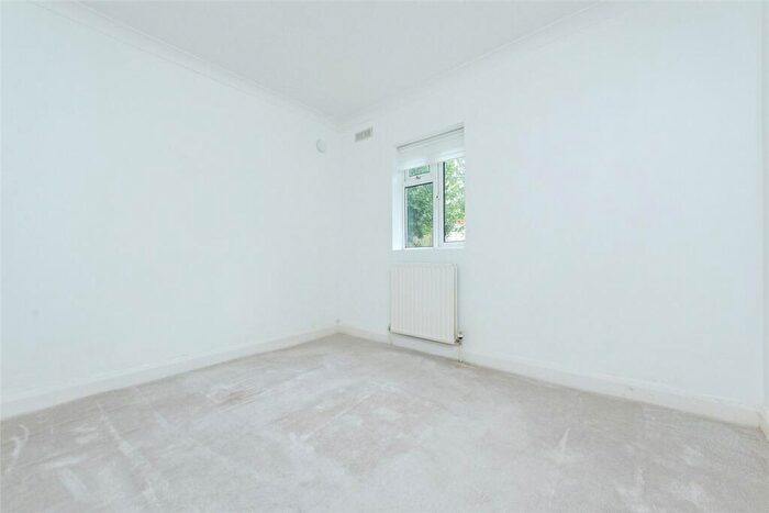 2 Bedroom Apartment To Rent In St Johns Avenue, London, NW10