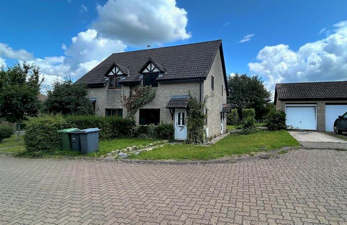 3 Bedroom Semi-Detached House For Sale In Farleigh Rise, Monkton Farleigh, Bradford-On-Avon, BA15