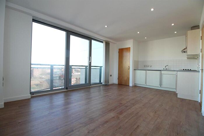 1 Bedroom Flat To Rent In Cranbrook Street, Hockley, Nottingham, NG1