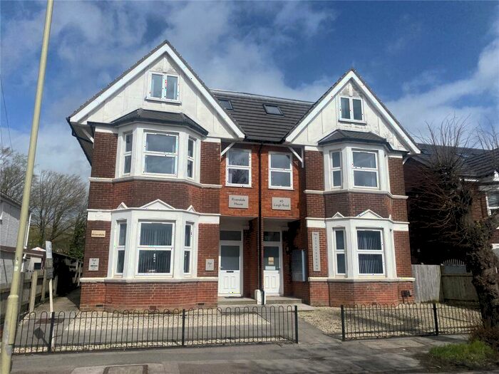 2 Bedroom Apartment To Rent In Leigh Road, Eastleigh, Hampshire, SO50