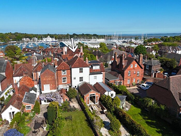 3 Bedroom Town House For Sale In Captains Row, Lymington, Hampshire, SO41