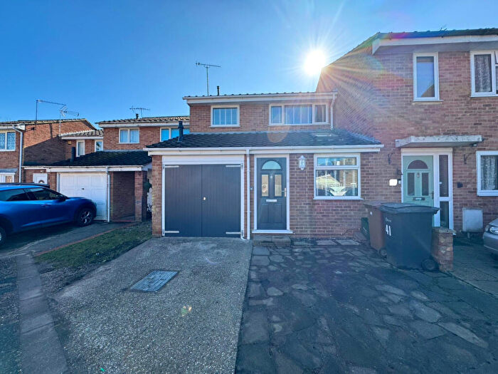 3 Bedroom Terraced House To Rent In Daffodil Way, Chelmsford, Essex, CM1