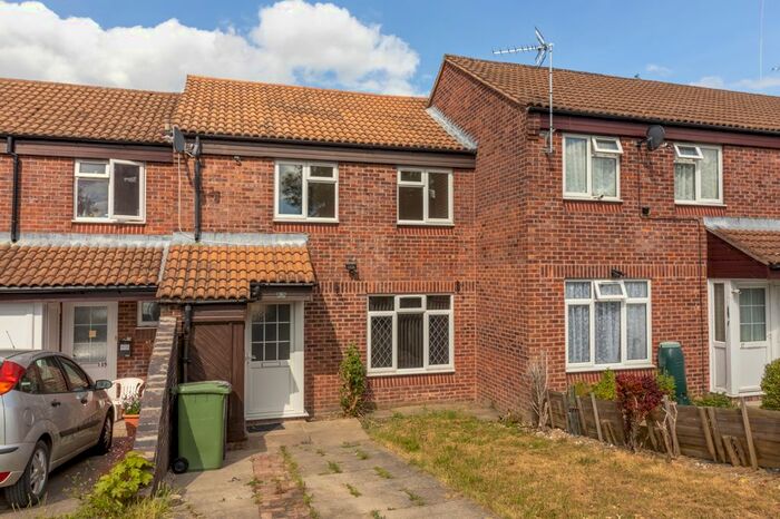 3 Bedroom Terraced House To Rent In Searles Close, Alresford, Hampshire, SO24