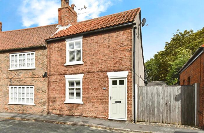 2 Bedroom Semi-Detached House For Sale In Baxtergate, Hedon, Hull, HU12
