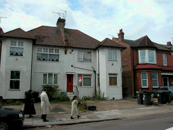 2 Bedroom Flat To Rent In Sunny Gardens, Hendon, London, NW4