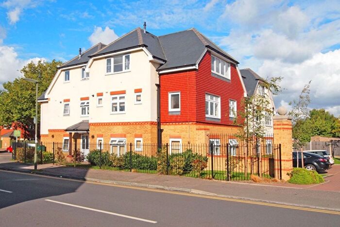 2 Bedroom Flat To Rent In Windmill Lane, The Corner House Windmill Lane, KT17