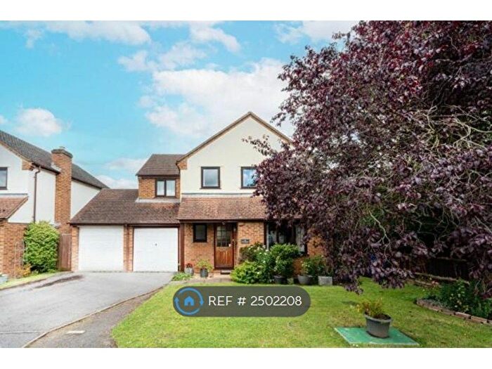 4 Bedroom Detached House To Rent In The Poplars, Launton, Bicester, OX26