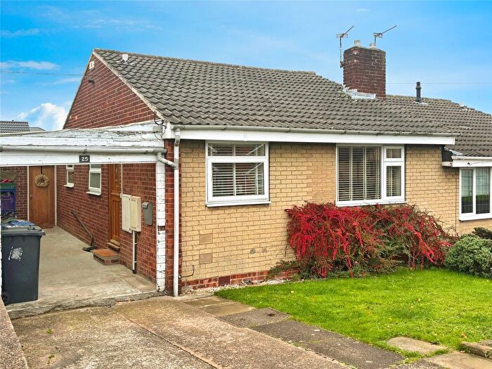 2 Bedroom Bungalow For Sale In Far Moor Close, Harlington, Doncaster, DN5
