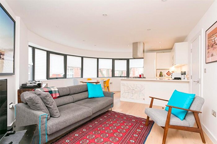 2 Bedroom Apartment For Sale In Sceptre Road, London, E2