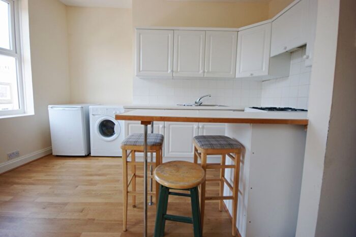 1 Bedroom Flat To Rent In York Way, London, N7
